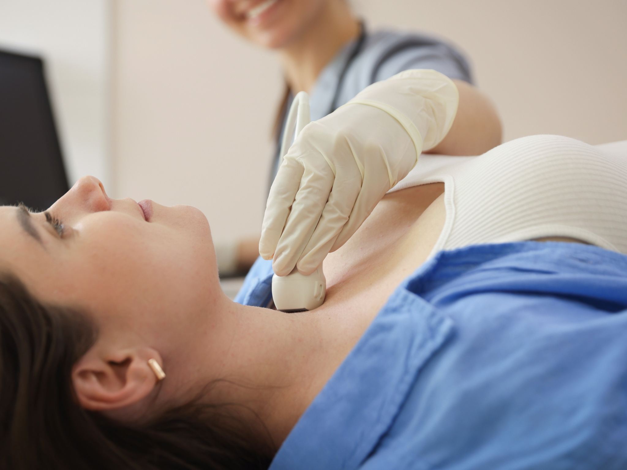 Esame ecografico per lo studio della tiroide e dei noduli tiroidei a Perugia.